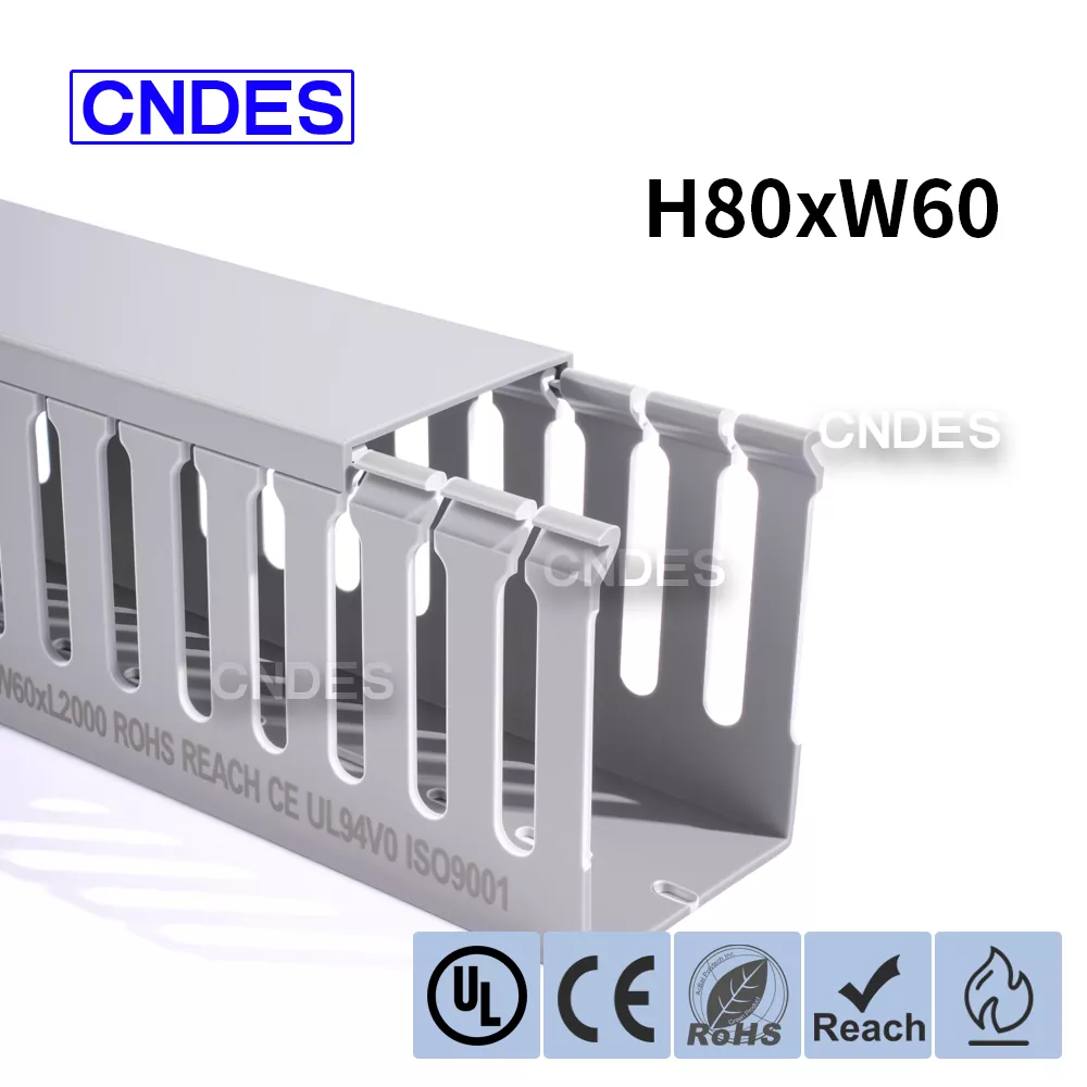 80 × 60 Канал за окабеляване с прорези от PVC